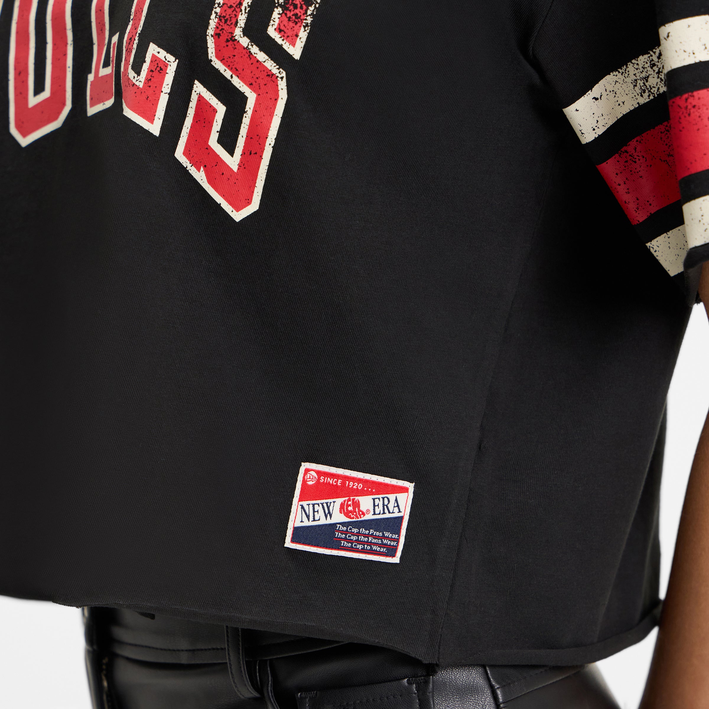 Buffalo Sabres Alternate Throwback Cropped Women's T-Shirt