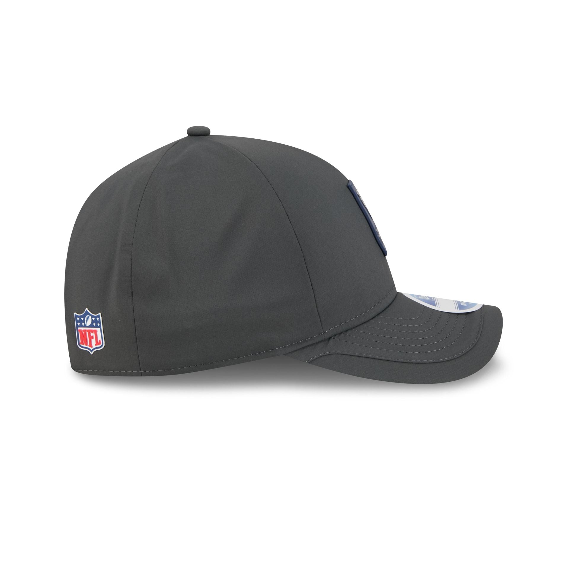 Tennessee Titans 2025 Sideline Cold Weather Steel Clouds 9FORTY M-Crown Snapback Hat