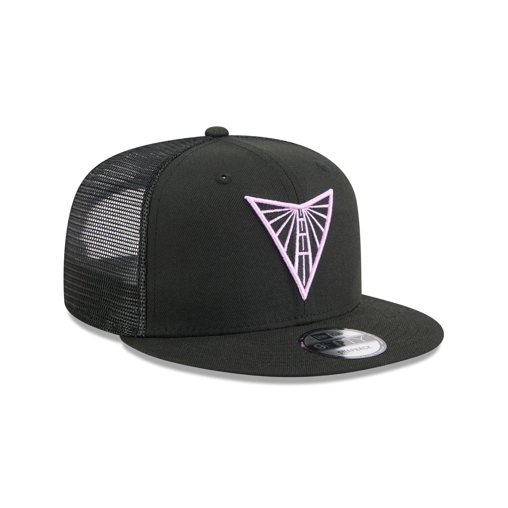 Golden State Valkyries Black 9FIFTY Trucker Hat