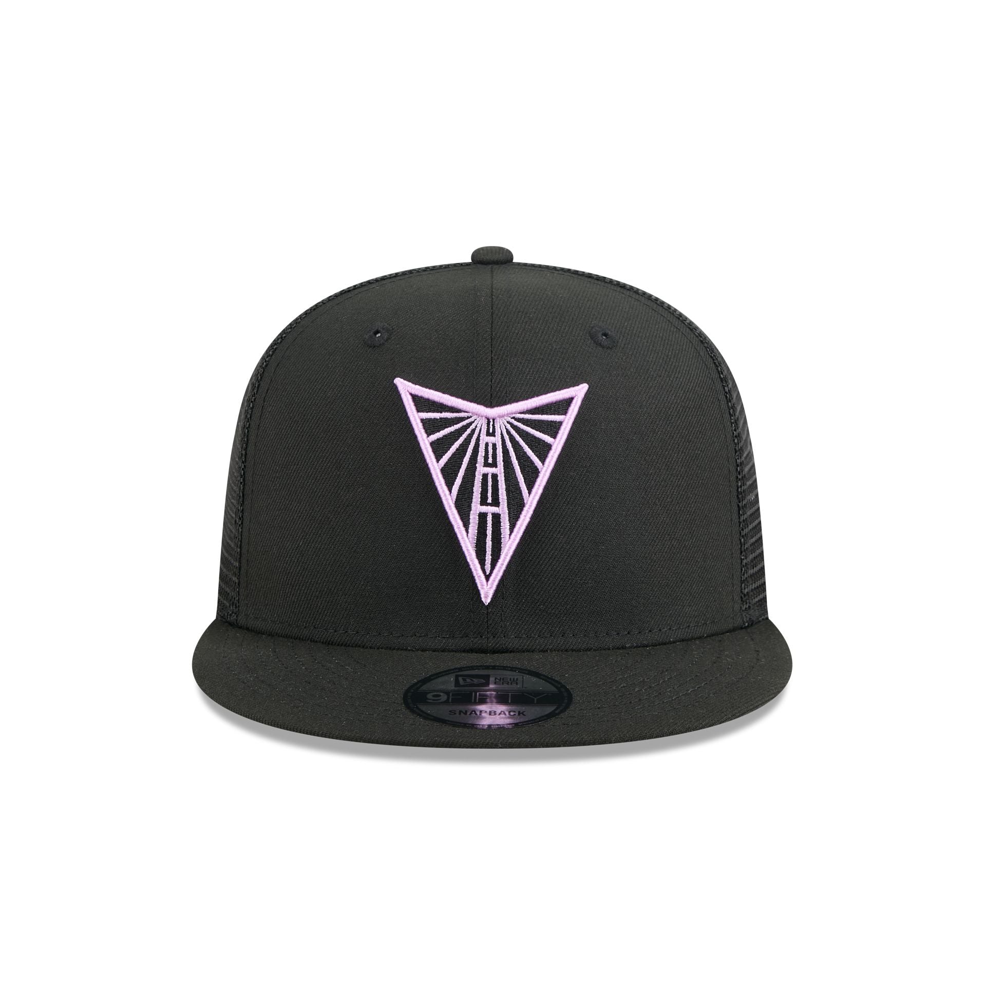 Golden State Valkyries Black 9FIFTY Trucker Hat