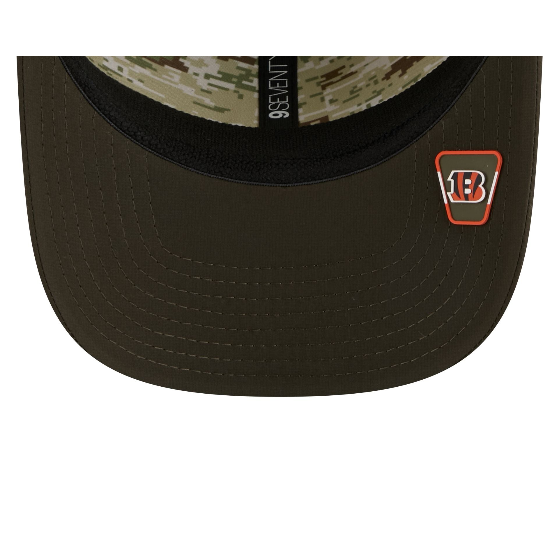 Cincinnati Bengals 2025 Salute to Service 9SEVENTY Trucker Hat