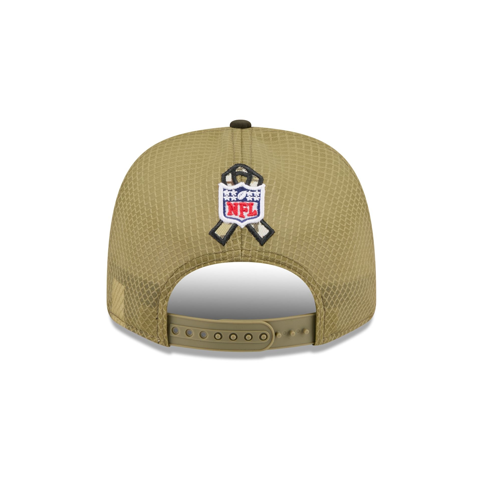 Tennessee Titans 2025 Salute to Service 9SEVENTY Trucker Hat